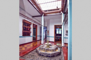 Espectacular casa colonial privada en San Antonio.